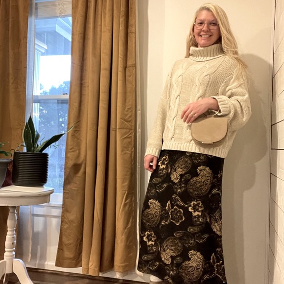 Meet your Posher, Samantha - Picture 2 of 2